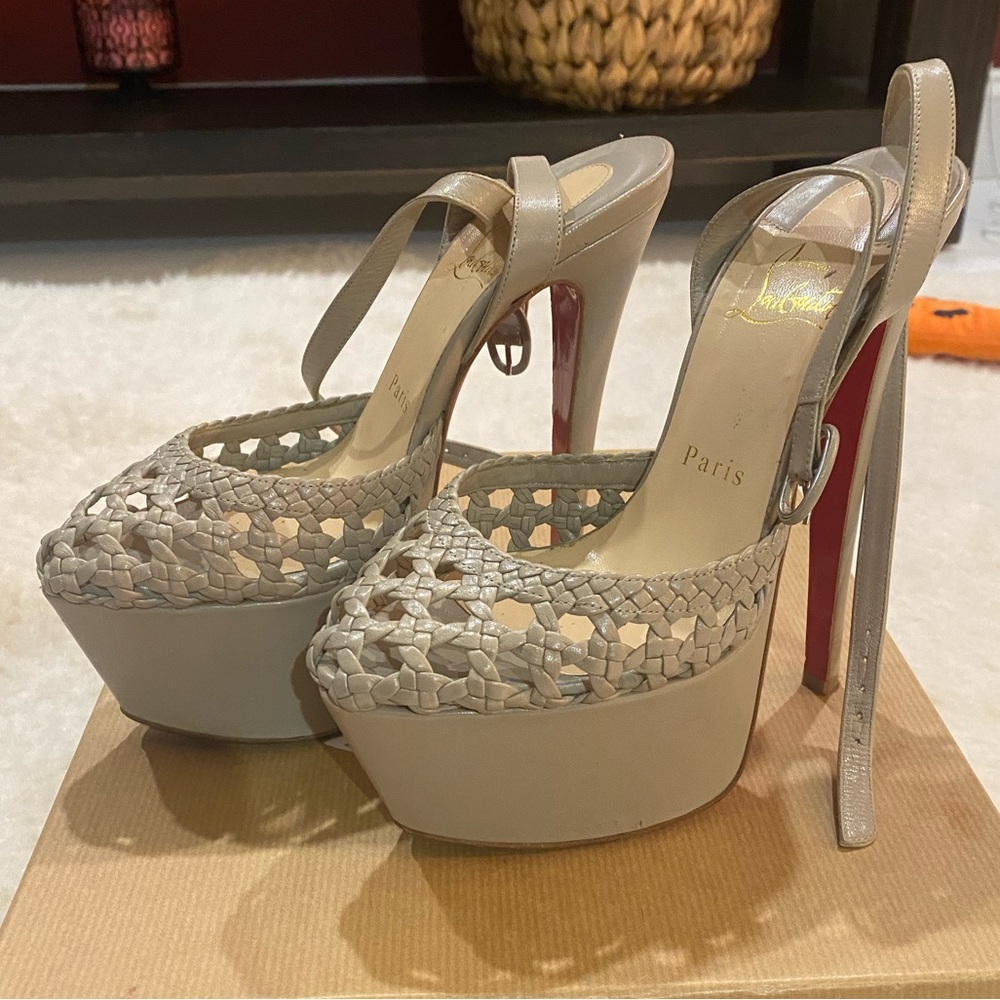 100% authentic Christian Louboutine 36.5 tress cool Pierre 160